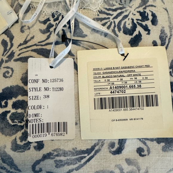 Never worn, 2014 Lamas Pronovias wedding dress in Off White, sz 38 - Picture 2 of 8